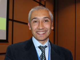 Dr. Arnoldo Riquelme Pérez