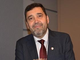 Dr. Claudio Cisterna Santana