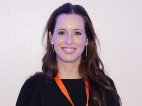 Dra. Andrea Van Hoveling Schindler