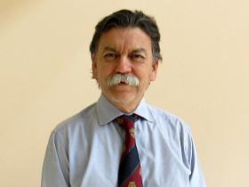 Dr. Edgardo Corral Sereño