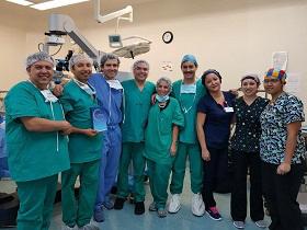 Miembros del Servicio de Oftalmología de Hospital de Arica junto a Dr. Leonidas Traipe