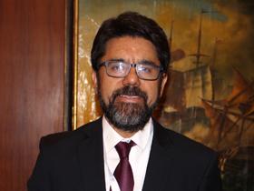 Dr. Víctor Rossel