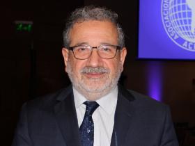 Dr. César Cárcamo