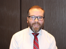 Dr. Óscar Navea Domínguez