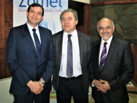 Dr. Tyndall Volosky, Sr. Hjalmar Carvacho y Dr. Mauricio Cáceres
