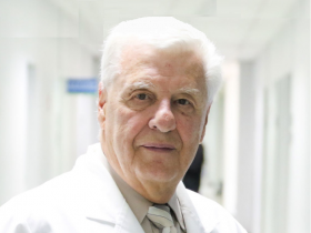Dr. Attila Csendes Juhasz
