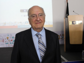 Dr. Fernando Mönckeberg Barros