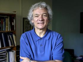 Neurobiólogo John Ewer