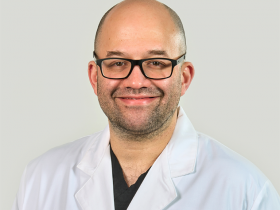 Dr. Mario Grage Barría