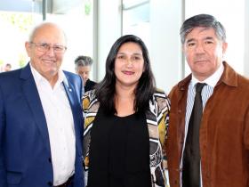 Dr. Guillermo Galán, Pamela Bilbao y Dr. Víctor Valverde