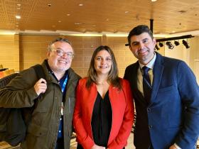 Dr. José Caro, Sra. Paola Bastidas y Dr. Rodrigo Mansilla