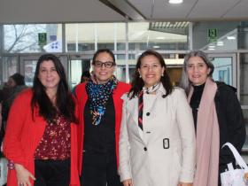 Dras. Andrea González, Lilian Brand y Paola Gatica y Nut. Yvette Zegers