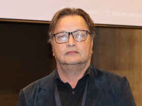 Dr. Gustavo Bresky