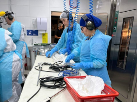 Funcionarios se forman en robótica para revolucionar la atención regional