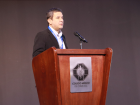 Dr. Cristián Salas