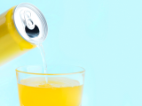bebidas energéticas, bebidas energéticas en niños, bebidas energéticas en adolescentes, cafeína, taurina, estimulantes, salud cardiovascular infantil, corazón infantil, frecuencia cardíaca, presión arterial, arritmias, palpitaciones, riesgo cardiovascular, consumo de bebidas energéticas, cafeína en niños, cafeína en adolescentes, Hospital de Niños Dr. Roberto del Río, Mes del Corazón, salud infantil, cardiología infantil, prevención cardiovascular, hidratación infantil, bebidas sin cafeína