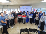 atención neuroinclusiva, TEA, Trastorno del Espectro Autista, personas autistas, atención humanizada, neuroinclusión, salud y autismo, atención de salud a personas autistas, procesamiento sensorial, sensibilidad sensorial, sistemas vestibular y propioceptivo, ansiedad en personas autistas, cajas neurosensoriales, Hospital Ricardo Valenzuela Sáez de Rengo, Hospital de Rengo, Unidad de Humanización, Pediatría, Policlínico, Urgencia, Médico Quirúrgica, Margarita Yercic Bravo, Camila Osorio, atención inclusiva, humanización de la atención en salud, experiencia hospitalaria, Rengo, Región de O’Higgins