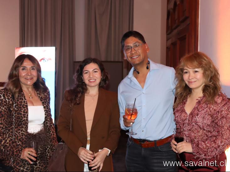 Laboratorios SAVAL celebra 87 años de línea oftalmológica