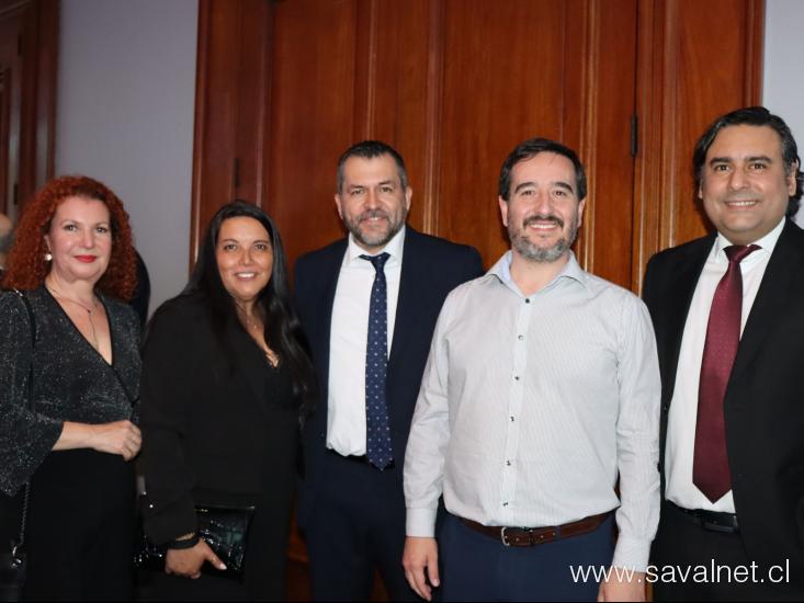 Arte y medicina se reúnen en el Calendario SAVAL 2026