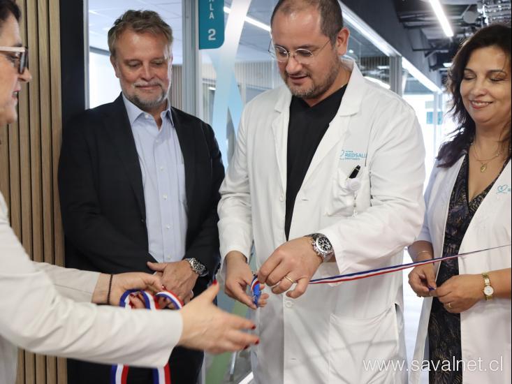 RedSalud Santiago acoge a Centro SAVAL