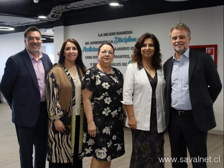RedSalud Santiago acoge a Centro SAVAL