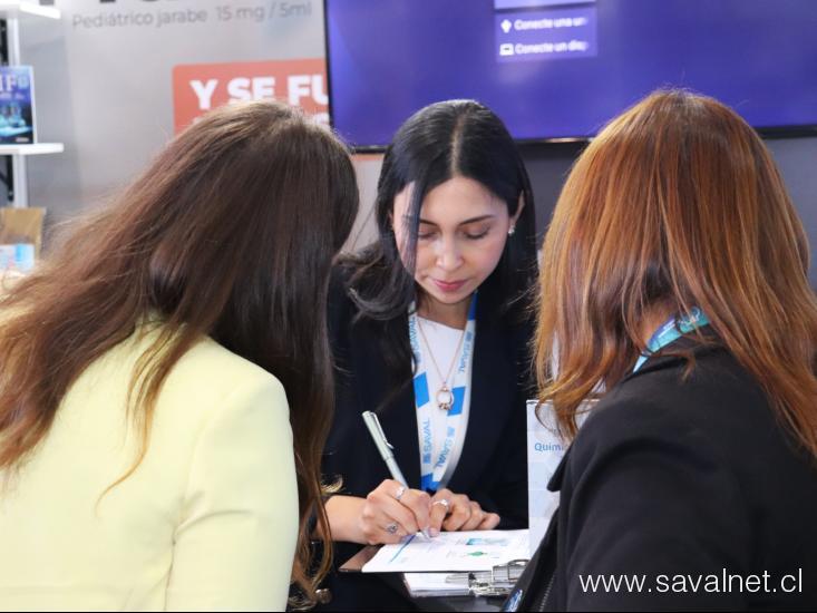Laboratorios SAVAL en DÑ Connect