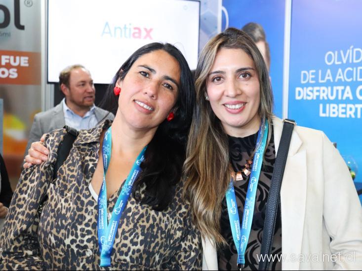 Laboratorios SAVAL en DÑ Connect