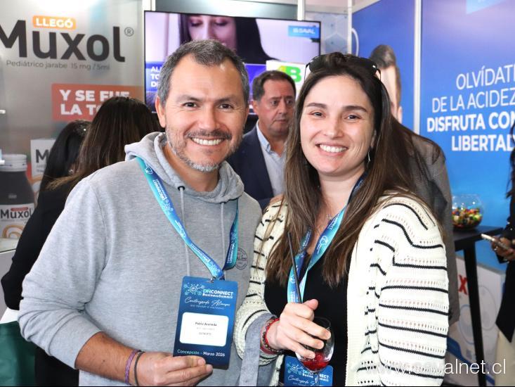 Laboratorios SAVAL en DÑ Connect